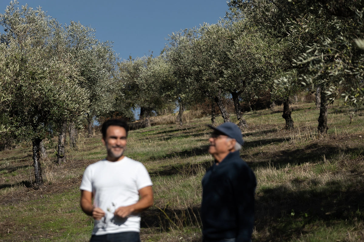 OLIVE OIL CLUB<br> POUR. REFILL. CONTINUE